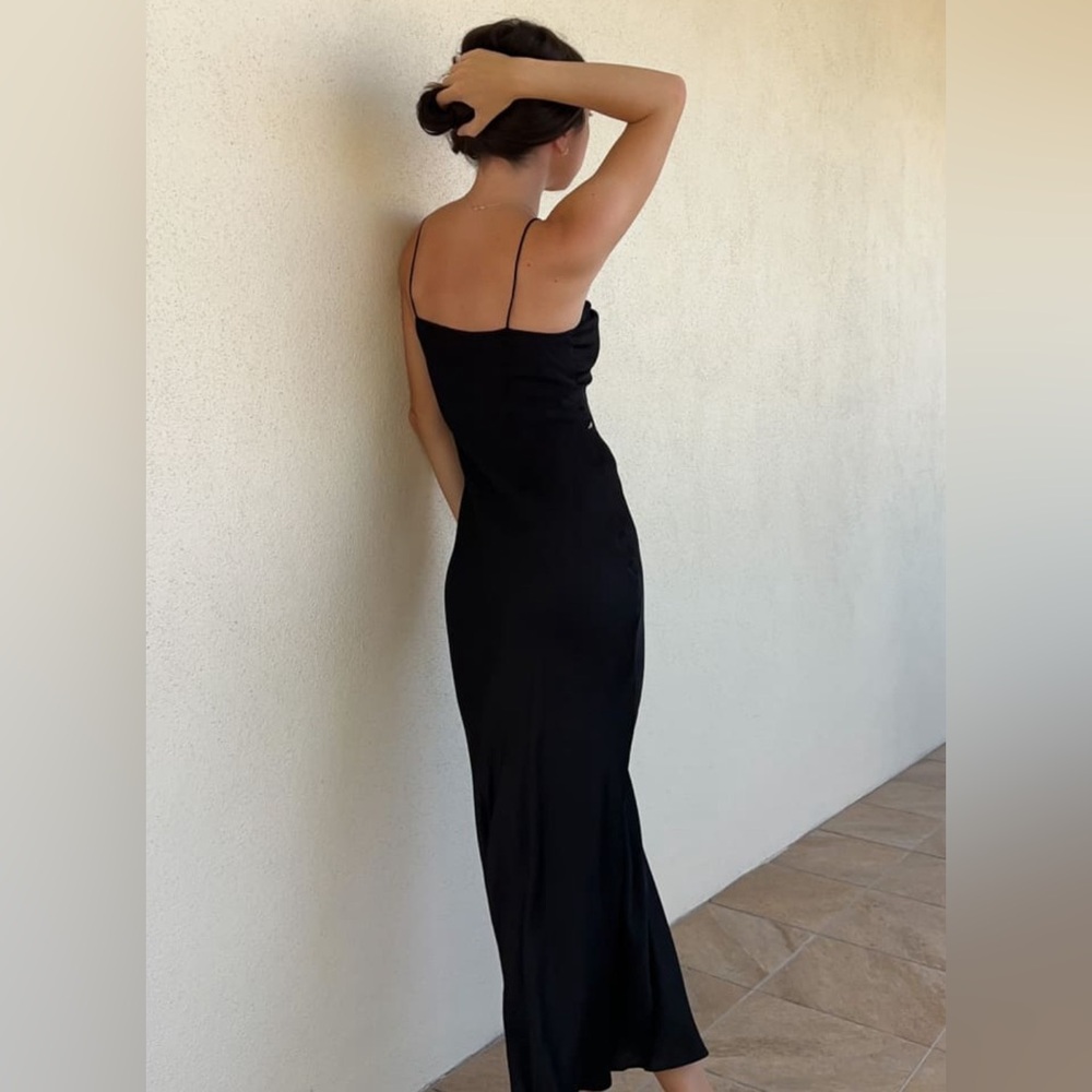Rumored BROOKLYN BABY MIDI DRESS XS SOLD OUT - Picture 4 of 6